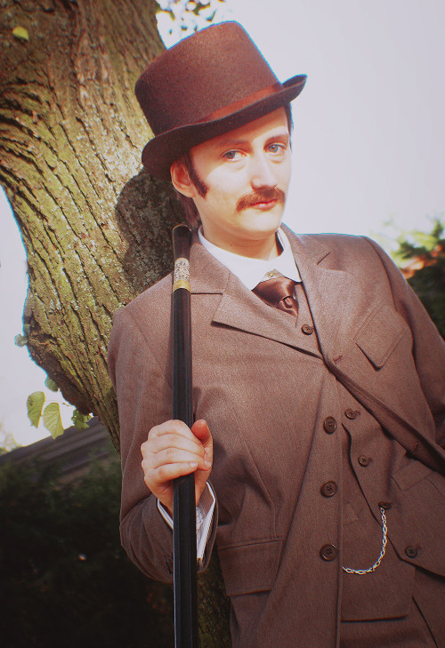 . Dr. Watson CoSpLaY o1 .