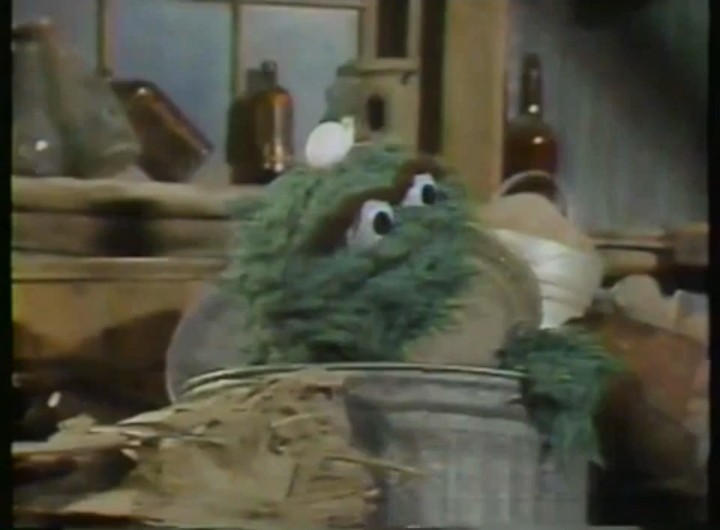 Oscar The Grouch Sees Something by FestersFunhouseFan on DeviantArt