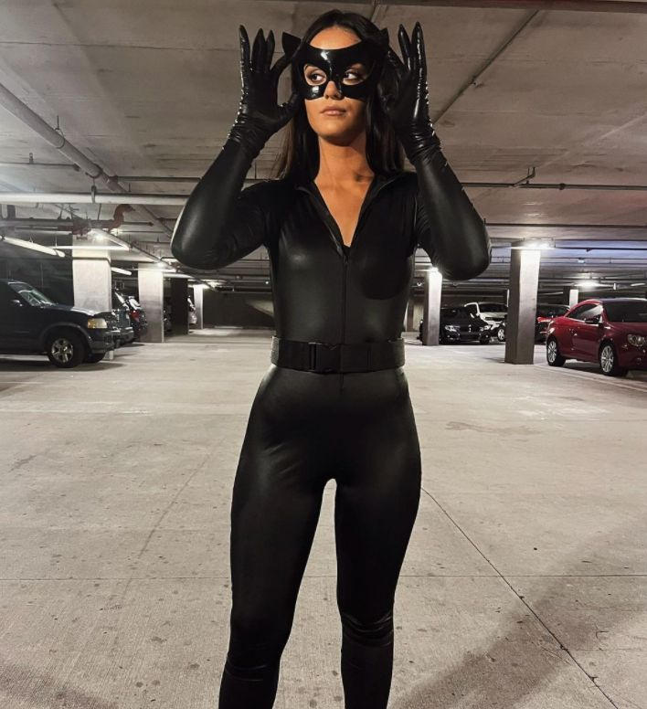 Catwoman by superheroinelinks on DeviantArt