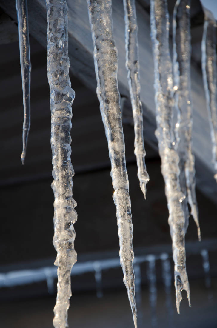 icicles close up by 1980do-re-mi-fa-so on DeviantArt
