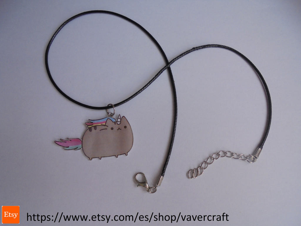 Pusheen cat black necklace