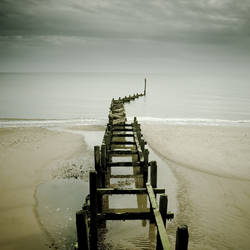 Overstrand breakwall