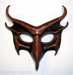 Devil leather mask in black, red and gold