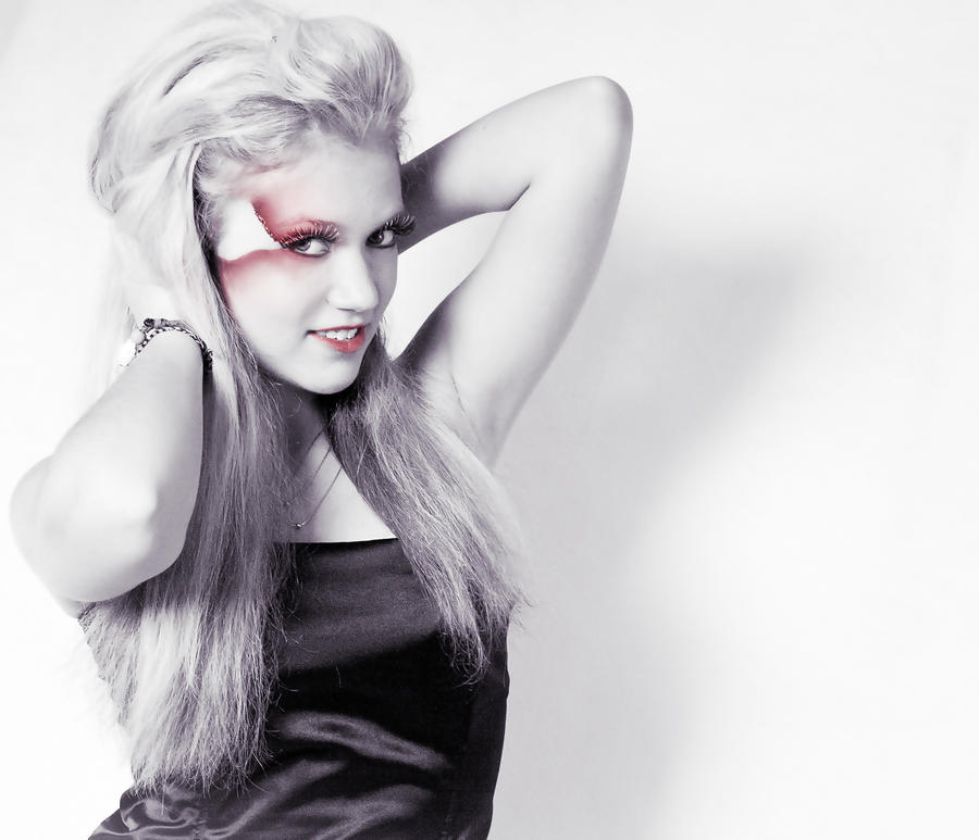 Black Or Red By Schenzai On DeviantArt