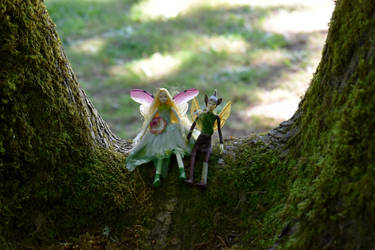Primrose and Tig  in a tree 1 by FeynaSkydancer