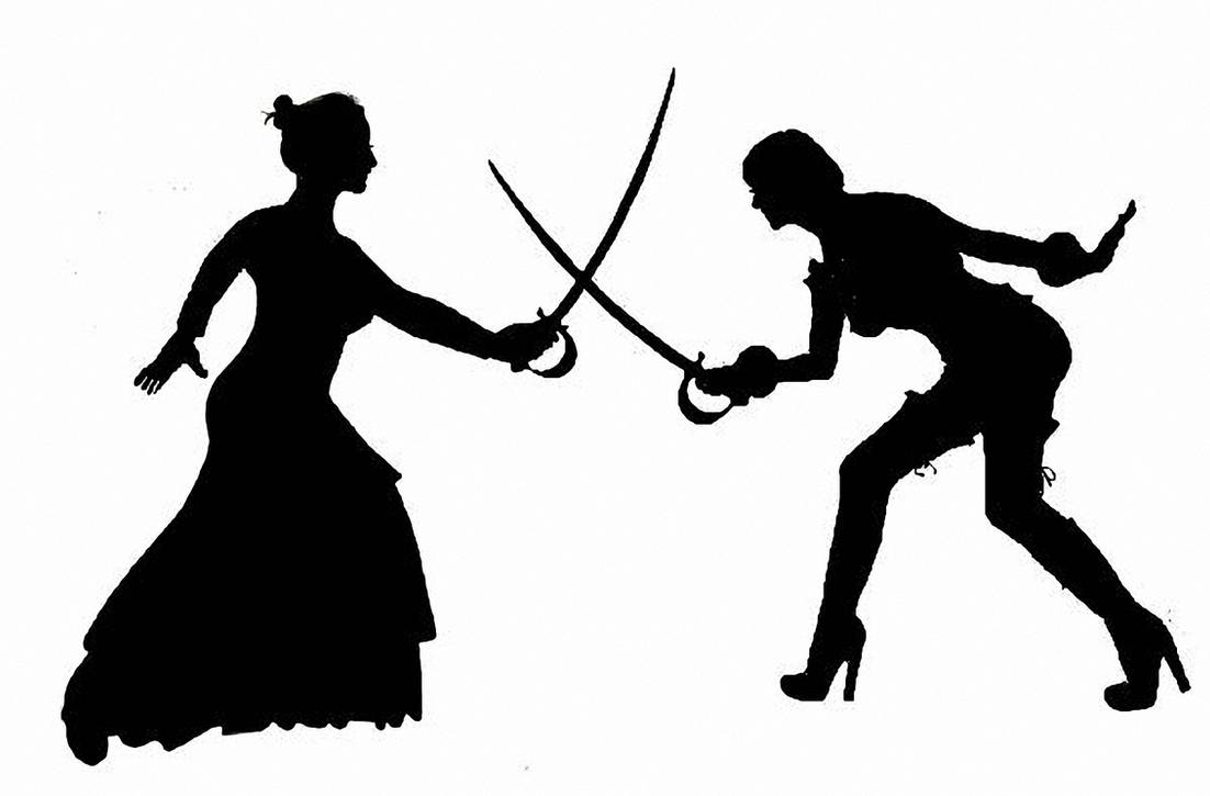 Сражаются на дуэли. Женская дуэль на шпагах. Женщины сражаются на шпагах. Женское фехтование на шпагах. Мужчина и женщина на шпагах.