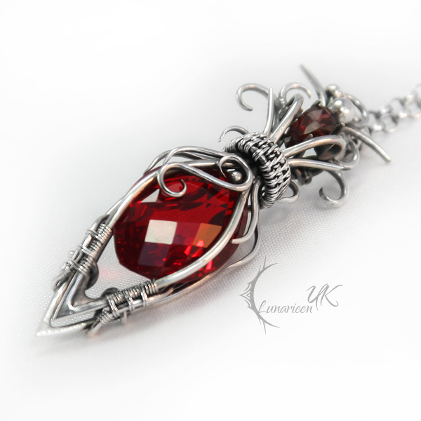 NILIENARH - silver , red quartz and garnet