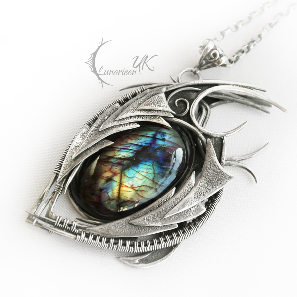 NOQTURX DRACO( Dragon's eye )- silver, labradorite