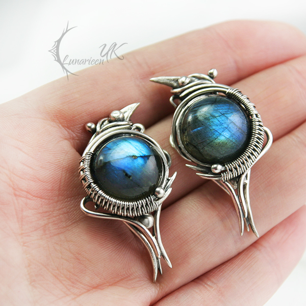 EXIRTULH - silver and labradorite