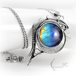 LUNAMTRIEEL - silver and moonstone