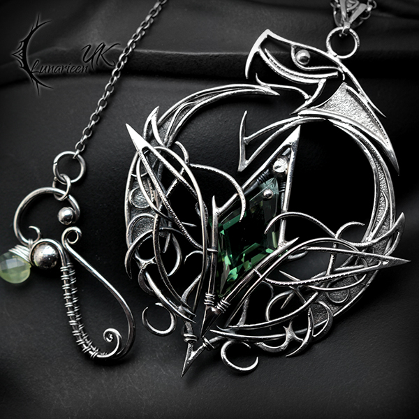 DRAGHADNAR- Silver, Green Quartz, Prehnite.