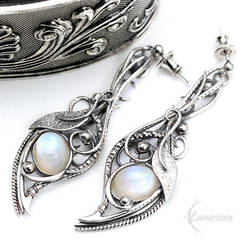 ENLRIAL DIAAR - Silver and Moonstone