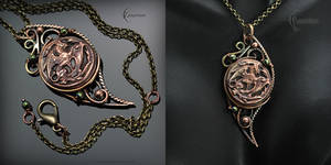 MYTRIHNIL - Antiqe style necklace