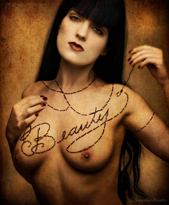 Beauty by vampireleniore