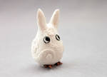 Tiny white Totoro by hontor