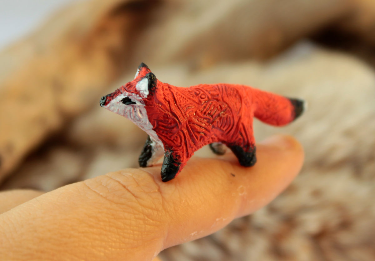 Tiny fox totem