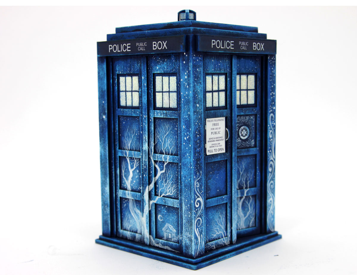 Christmas Tardis in my style by hontor