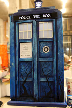 TARDIS 1:4 in progress