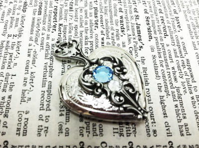 Dayea Heart Locket