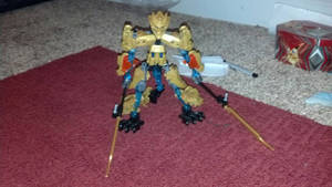 Bionicle: Luna the Golden Warrior 