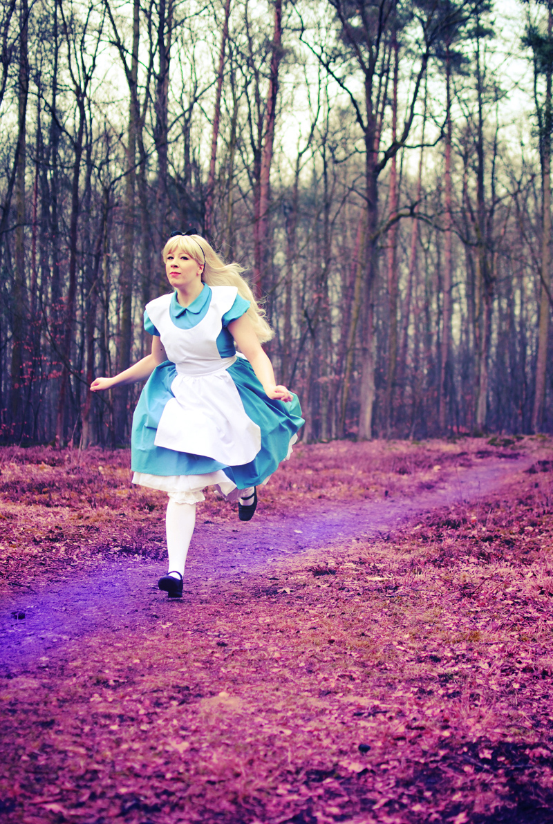 Alice in Wonderland - Running