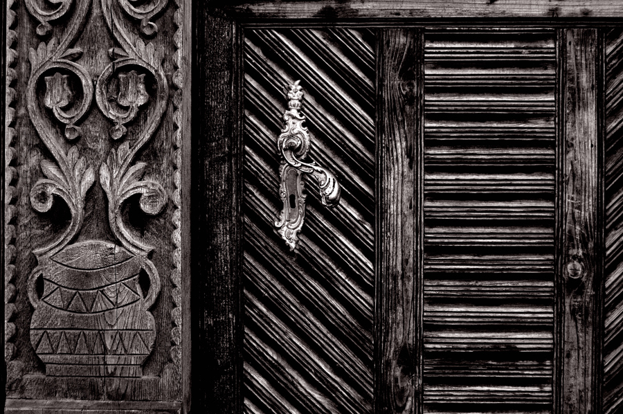 transylvanian door II