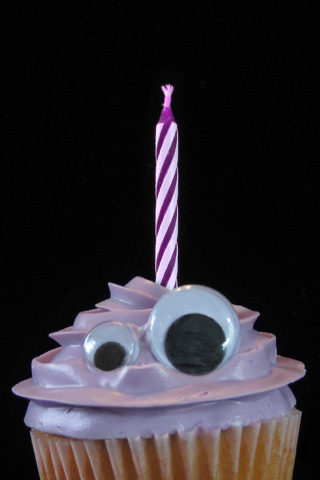 Googly Cupcake