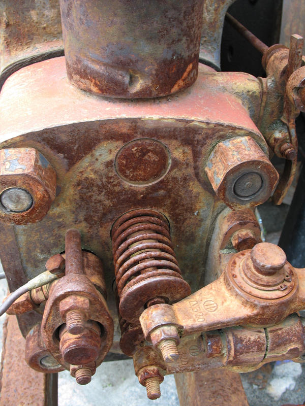 Rusty old engine by Belilmalebridia on DeviantArt