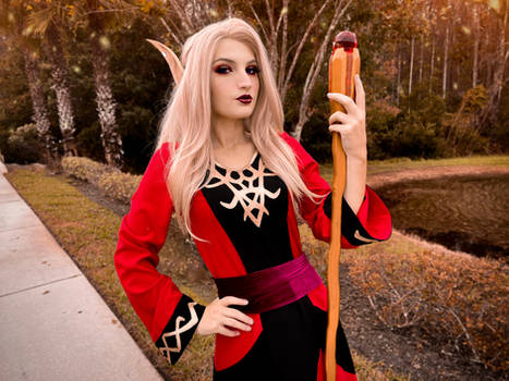 Alrevia Blood Elf Mage Cosplay