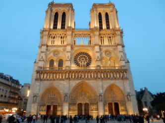 Notre Dame le soir