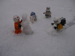 STAR WARS - Hey Artoo, let's build a snowman!