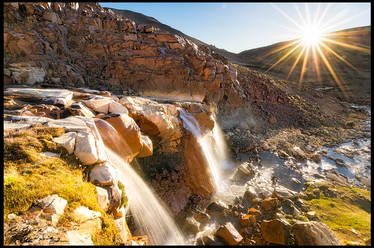 Brillante-amanecer-en-Laguna-del-Maule