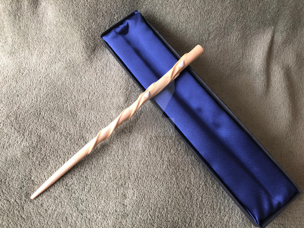 Wand 32 and box by jtb12 on DeviantArt