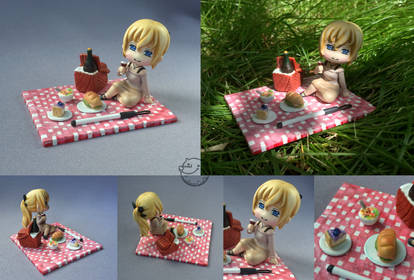 a picnic with Lilly [figurine]