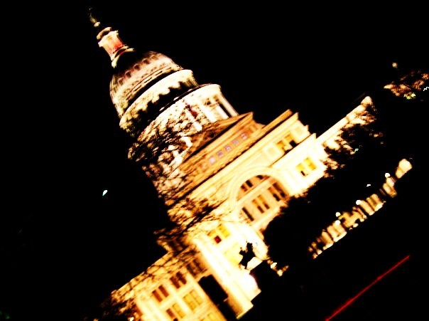 texas state capitol at night