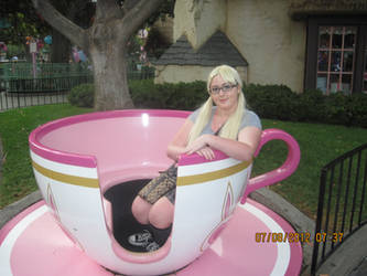 Rosa In a Teacup, Sweet and Blonde