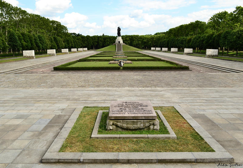 Soviet Memorial 2