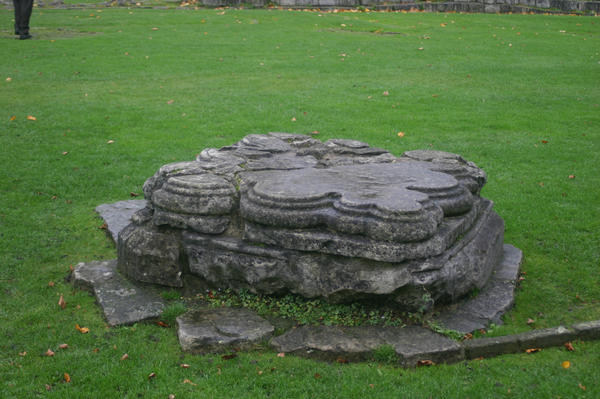 STOCK PHOTO stone pedestal 4