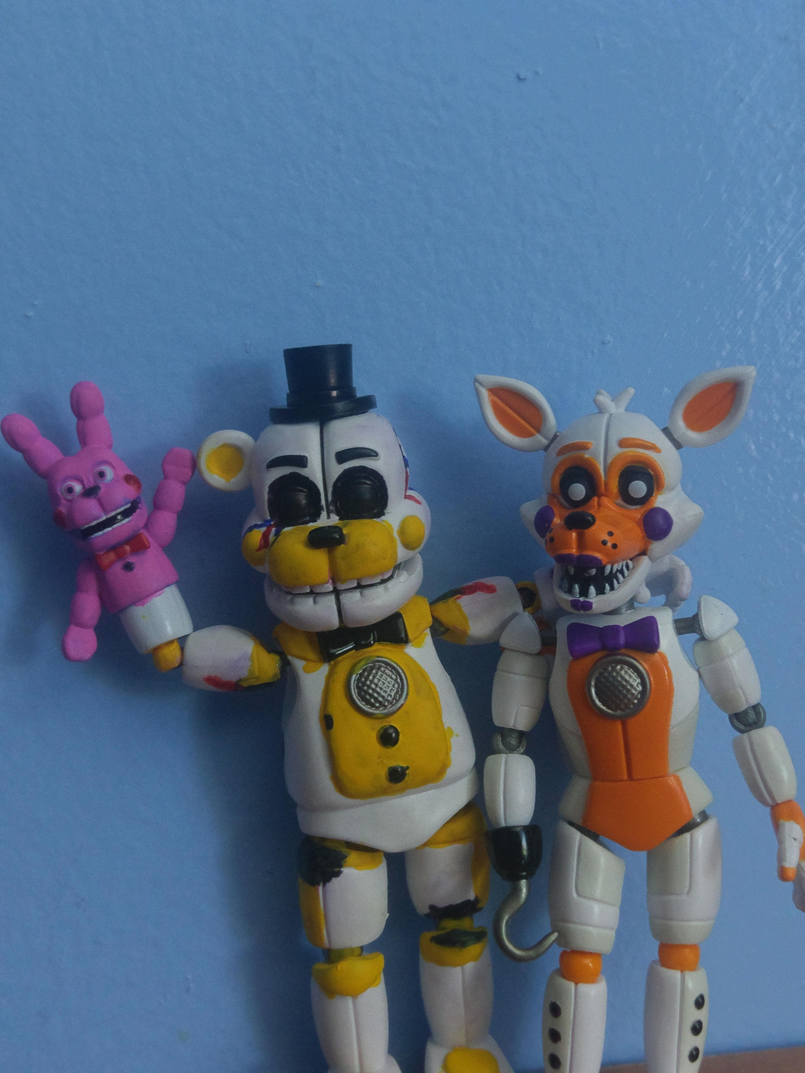 Funtime golden Freddy x lolbit (action figures) by AgentPrime on