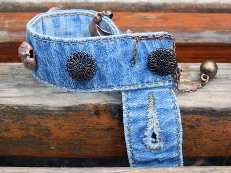 Second chance for your old jeans - cool buttons