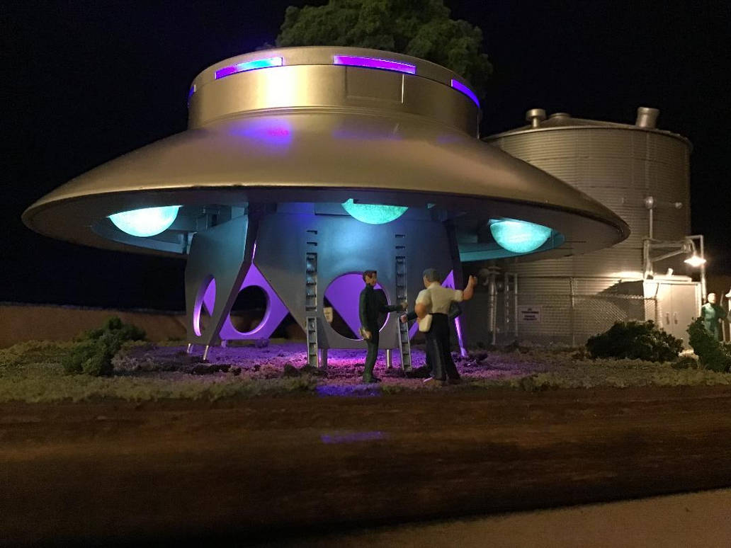 Theinvaderslandedsaucer-2 by palesoles on DeviantArt