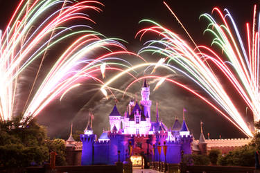 Disney Fireworks Take 1 by otaru23