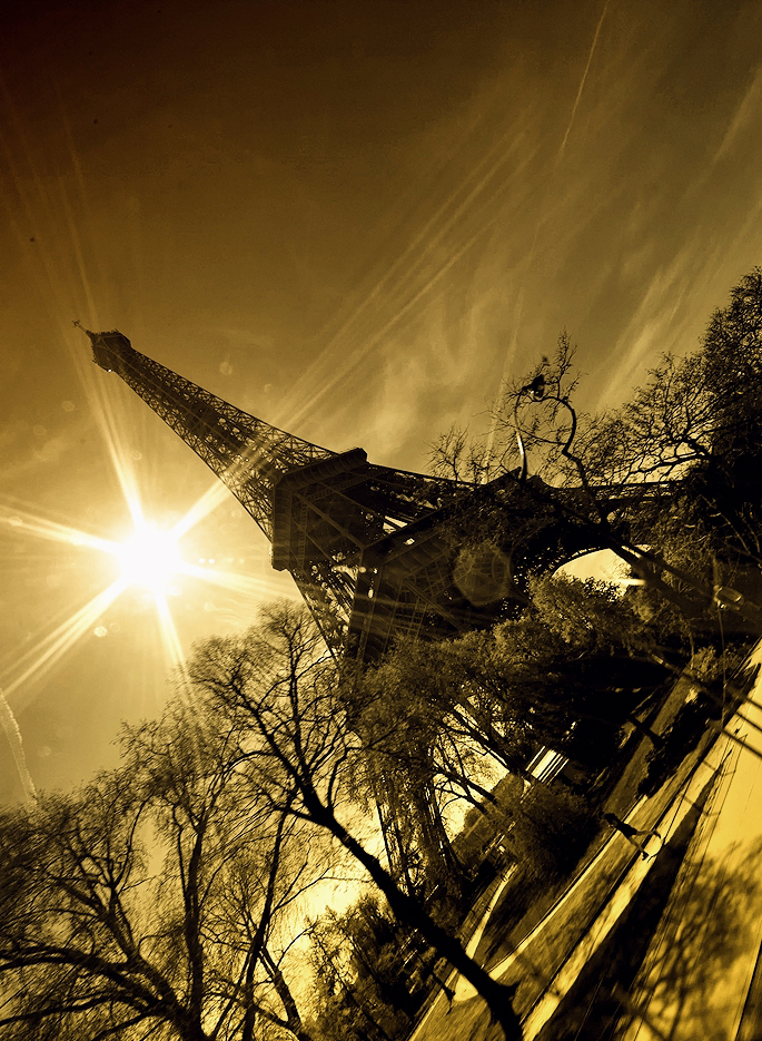 la tour eiffel IV by PaLiAnCHo