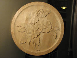 Decorative wood carved flower plate