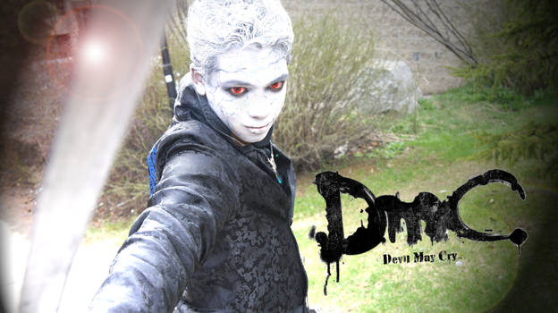 At the Con DmC Hollow Vergil Cosplay