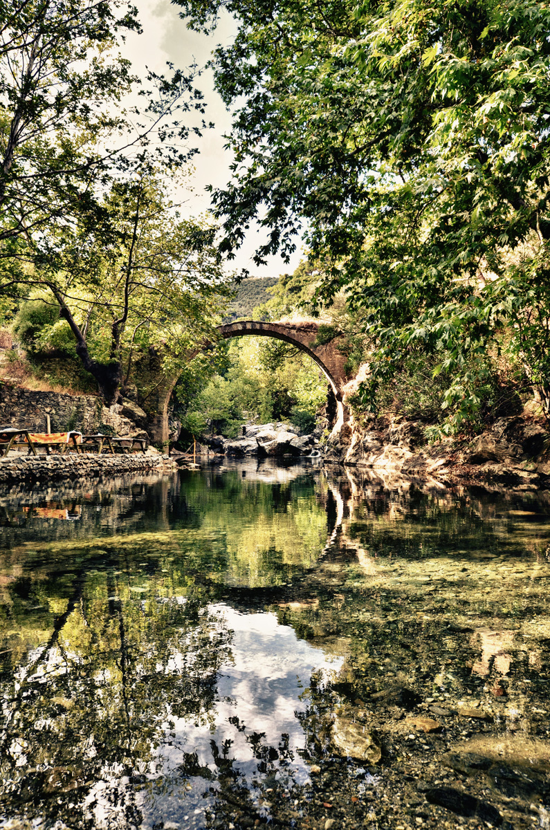 Vault on the water