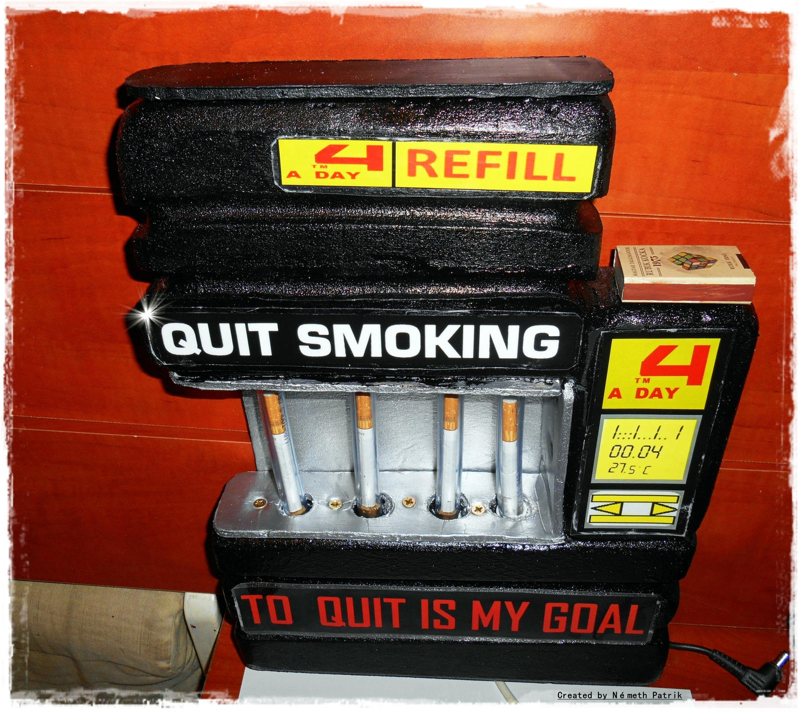 4 A DAY Cigarette dispenser