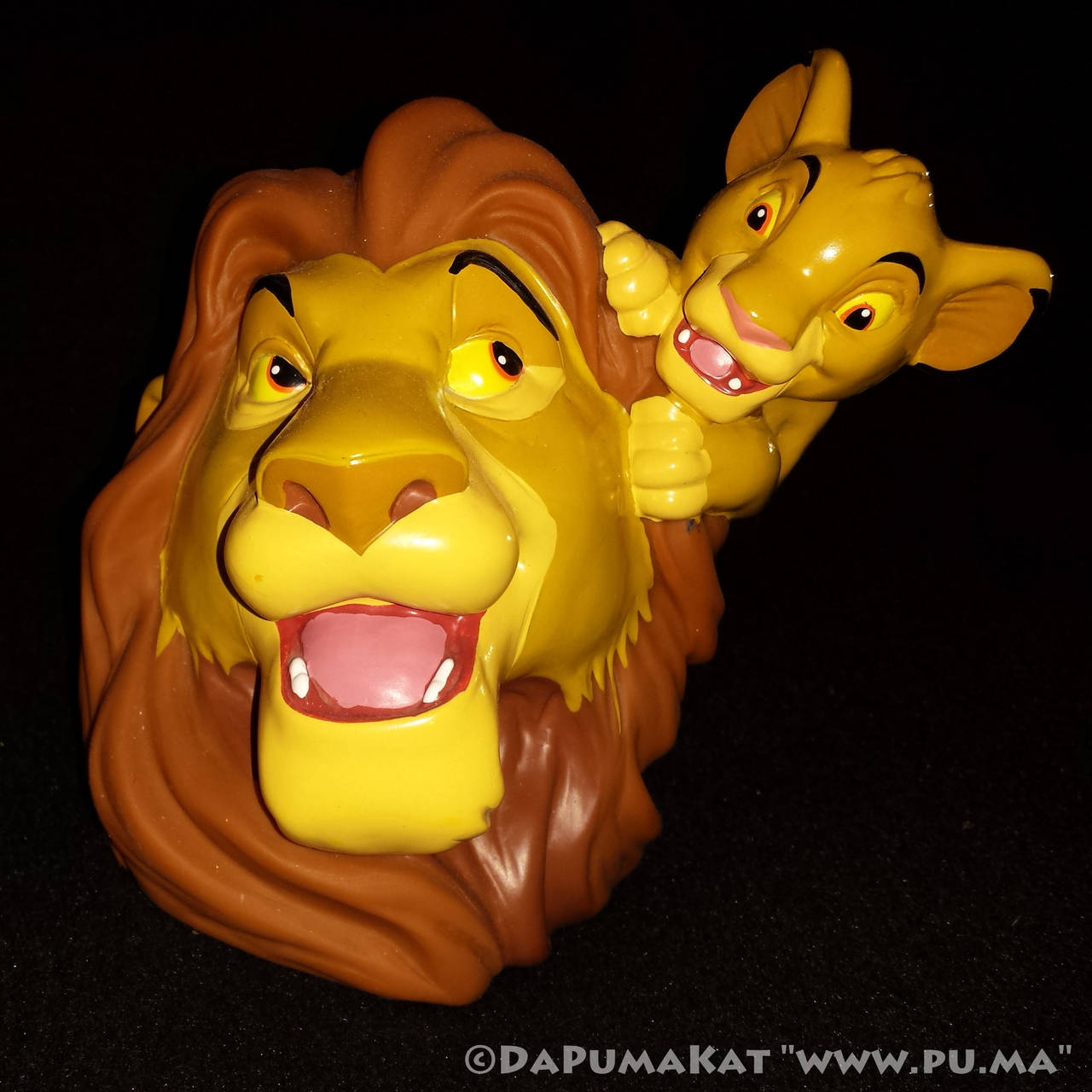 The Lion King - Mufasa and Simba coin bank by PAX by dapumakat