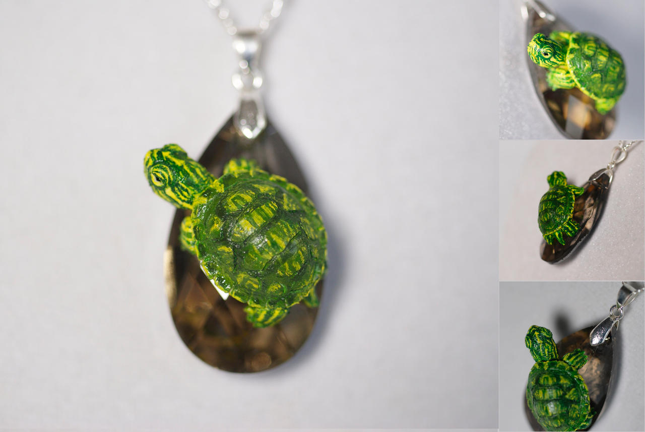 Turtle Necklace: Charmy