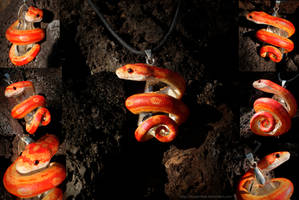 Strawberry Motley Corn Snake Necklace